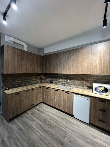 Посуточная аренда квартир: 1 комната, Душевая кабина, Постельное белье, Кондиционер — 8