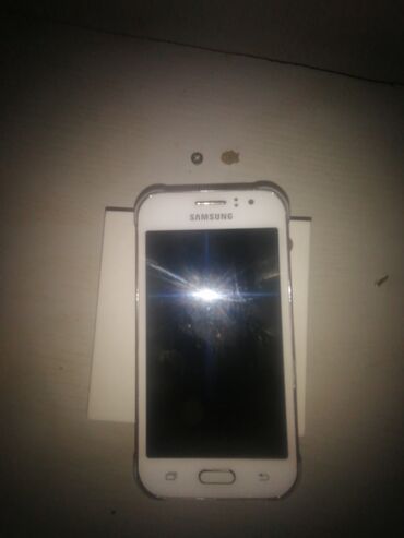 Samsung: Samsung Galaxy J1, Б/у, 16 ГБ, цвет - Белый, 2 SIM