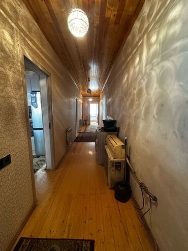 Giriş qapıları: Yeni suraxanı Ballı market arxası metrə yolvar 3 otaq metbext var — 5