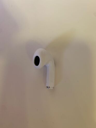 5d mark 3: Airpods 3 sol qulaqcigi ideal veziyetdedir tecili satiram