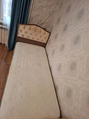 dosek satisi: Çarpayi matrasi ile 90 azn. yaxsi ceziyyetdedi. Yer olmadigi ucun — 1