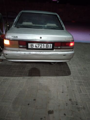 продажа авто в бишкеке срочно: Mazda 626: 1990 г., 2 л, Механика, Бензин, Седан