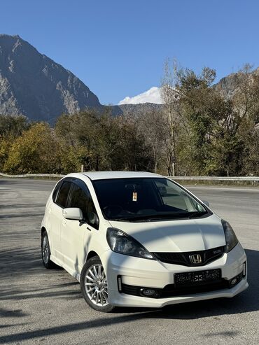 обвес honda: Honda Fit: 2011 г., 1.5 л, Вариатор, Бензин, Седан