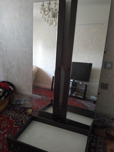 Dolablar: Açılan, 4 qapılı Qarderob, paltar dolabı