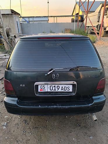 b class: Honda Odyssey: 1996 г., 2.2 л, Бензин, Минивэн — 4