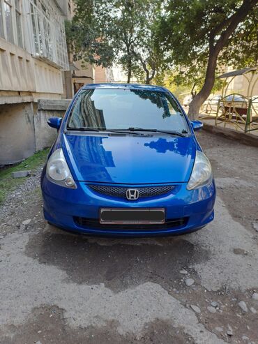 Honda: Honda Jazz: 2006 г., 1.3 л, Механика, Бензин, Хэтчбэк