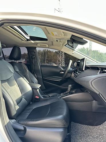 coroll: Toyota Corolla: 2020 г., Вариатор, Гибрид, Седан — 4