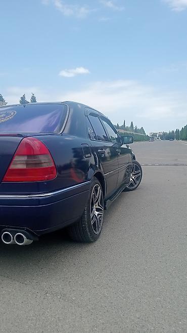 cls 63 amg: Mercedes-Benz C-sinfi sedan - Kuzov: 4 qapılı sedan, tünd mavi rəng - — 7