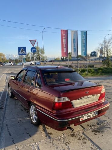 Daewoo: Daewoo Nexia: 1.6 л, Механика, Бензин, Седан