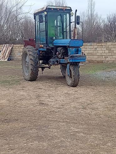 lada vaz sukan: Kənd təsərrüfatı üçün təkərli traktor - Kabinli konstruksiya: geniş — 1