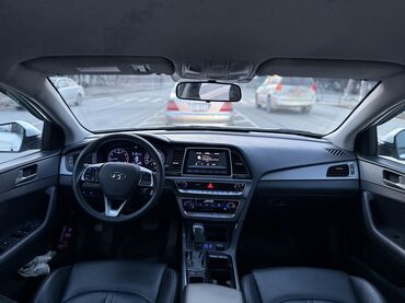 Hyundai: Hyundai Sonata: 2019 г., 2 л, Автомат, Газ, Седан — 6