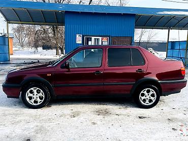Volkswagen: Volkswagen Vento: 1993 г., 1.8 л, Механика, Бензин, Седан — 8