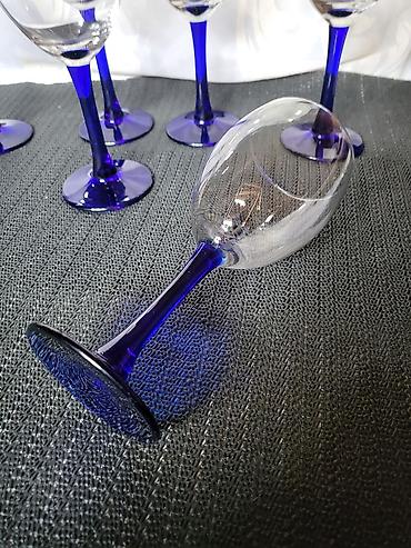 Čaše: Case nove,vintaz holandske za vino. Case staklo,kobaltno staklo,sve — 11