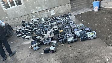 Магнитолы: Автомагнитолы и головные устройства для автомобилей — большая партия — 1