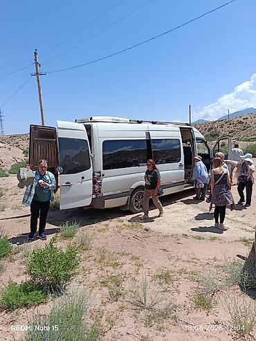 водород для авто: Бус на заказ - Длиннобазный высокорамный фургон-минибус белого цвета — 5