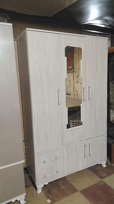 Dolab-asılqanlar: 📌Dolab 3qapi 💶Qiymet 150azn 📏Ölçü 120 eni 2 hündür 47 dərin 🌈Reng — 3