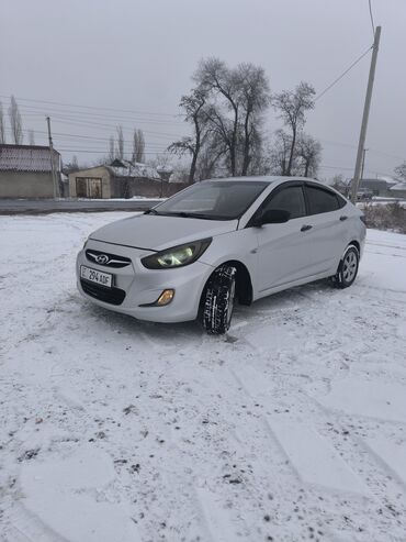 Hyundai: Hyundai Solaris: 2014 г., 1.6 л, Механика, Бензин, Седан