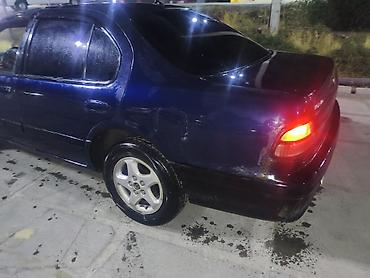 Унаа сатуу: Nissan Maxima: 1995 г., 0.2 - engine capacity л, Кол менен иштөөчү, Газ, Седан — 3