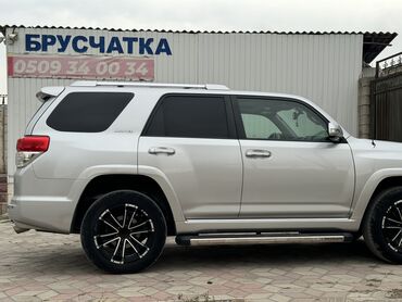 4 тактный: Toyota 4Runner: 2012 г., 4 л, Автомат, Бензин, Внедорожник