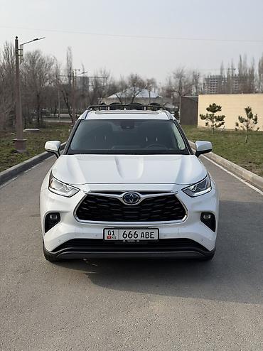 Toyota: Toyota Highlander: 2023 г., 2.5 л, Вариатор, Гибрид, Внедорожник — 2