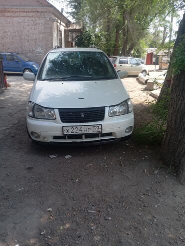 срочно продаю мазда: Mazda Levante: 2000 г., 2 л, Бензин, Вэн/Минивэн