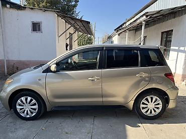 solaris accent: Toyota Ist: 2002 г., 1.3 л, Автомат, Бензин, Хэтчбэк — 2