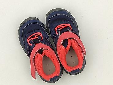 decatlon dresy: Buty sportowe Decathlon, 24, Używany — 1