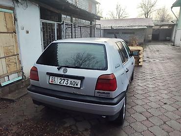 авто ижара: Volkswagen Golf: 1993 г., 1.6 л, Кол менен иштөөчү, Бензин, Хетчбек — 3