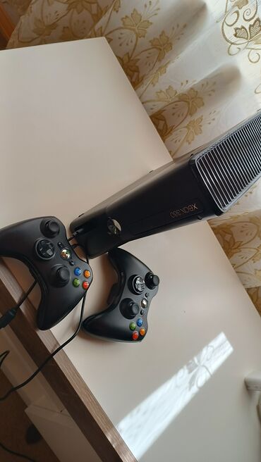 360 kamera: Xbox 360 1tb yatdaşi (90oyun var hamisi şəkillərdəki ) iki dənə