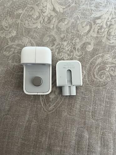 ipod: Адаптер Apple, 12 Вт, Б/у — 2