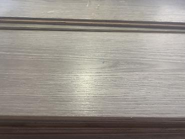 panel dekor: Laminat döşəmə panelləri – boz, meşə teksturası.
Kv 4₼ — 1
