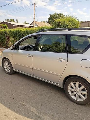 voxy noah: Toyota Avensis Verso: 2004 г., 2 л, Механика, Дизель, Минивэн — 9