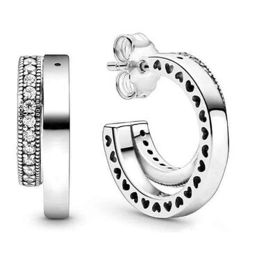 Minđuše: Pandora minđuše
Dobija se u kutijici
Cena:2000din — 7