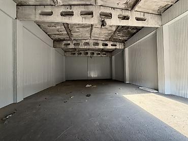 склад на аренду: 240 м², С высокими потолками — 3
