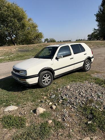 Volkswagen: Volkswagen Golf: 1994 г., 1.6 л, Механика, Бензин, Хэтчбэк — 3