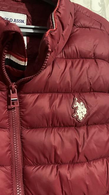 поло куртка: Стеганый мужской жилет U.S. Polo Assn. - Цвет: насыщенный бордовый - — 2