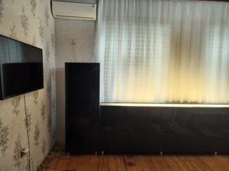 озонированное оливковое масло в капсулах: Başlıq: Ətir və parfüm vitrini – 2 ədəd – 3 m 50 sm Təsvir: - Ətir və