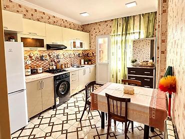 İcarəyə verilir 2 otaqlı köhnə tikili 65 m², Neftçilər m. 590 AZN/ay
