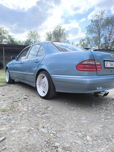 мерседес е 230: Mercedes-Benz E-Class: 2001 г., 3.2 л, Типтроник, Бензин, Седан