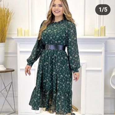 Уголь: Платье. зелёное с мелкими цветами на широком поясе. Ткань Крепшифон