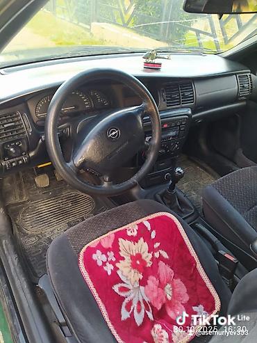 volkswagen polo servis: Opel Vectra sedan Xüsusiyyətlər: - Kuzov: 4 qapılı sedan, tünd — 2