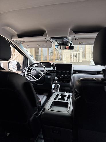 Hyundai: Hyundai Staria: 2022 г., 2.2 л, Автомат, Дизель, Минивэн — 5