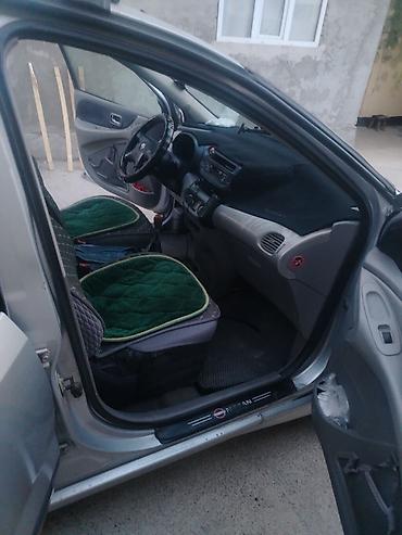 Nissan Almera Tino: 2002 г., 1.8 л, Механика, Бензин, Хэтчбэк at lalafo.kg — 7 Nissan Almera Tino: 2002 г., 1.8 л, Механика, Бензин, Хэтчбэк — 7