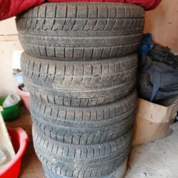 домкраты бу: Размер 16 зимный шины сатылат баасы 16000сом, адрес Кара-Кулжа 3