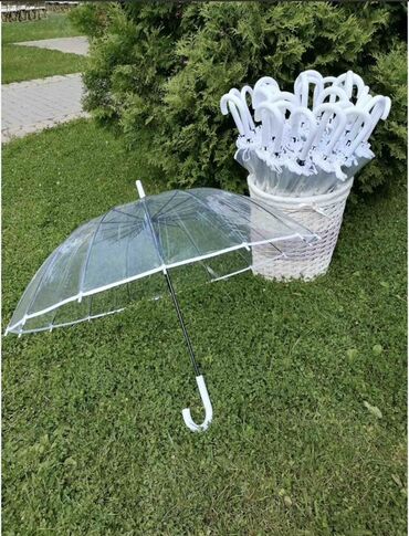 прозрачный дождевик: ☔️Прозрачный зонт-купол с белой ручкой-крюком и черным стержнем. Зонт