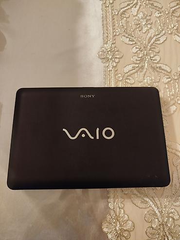 Sony VAIO mini noutbuk Xüsusiyyətlər: - Ekran: təxminən 10–11 düym