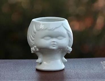 Stare vaze i dekor: Vintage Milk Glass Bela mlečna poculanska vaza Mid-century — 4