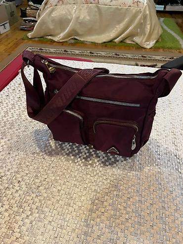 CHIBAO brendi çiyin çantası – bordo rəng - Material: yüngül və