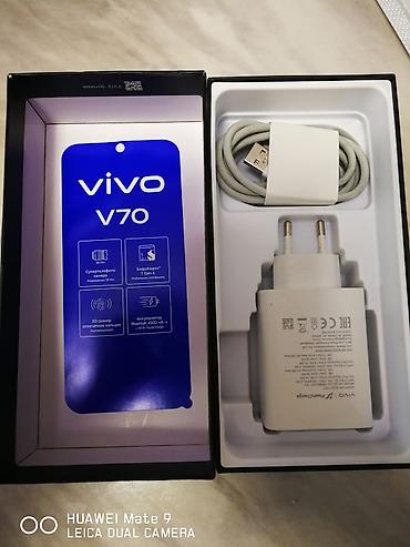 Мобильные телефоны: Vivo Y70, Б/у, 256 ГБ, цвет - Черный, 2 SIM — 3