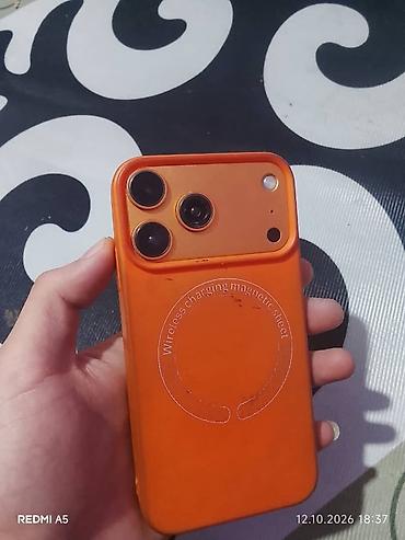 Оранжевый чехол-накладка для смартфона в стиле iPhone с блоком камер и at lalafo.kg Оранжевый чехол-накладка для смартфона в стиле iPhone с блоком камер и